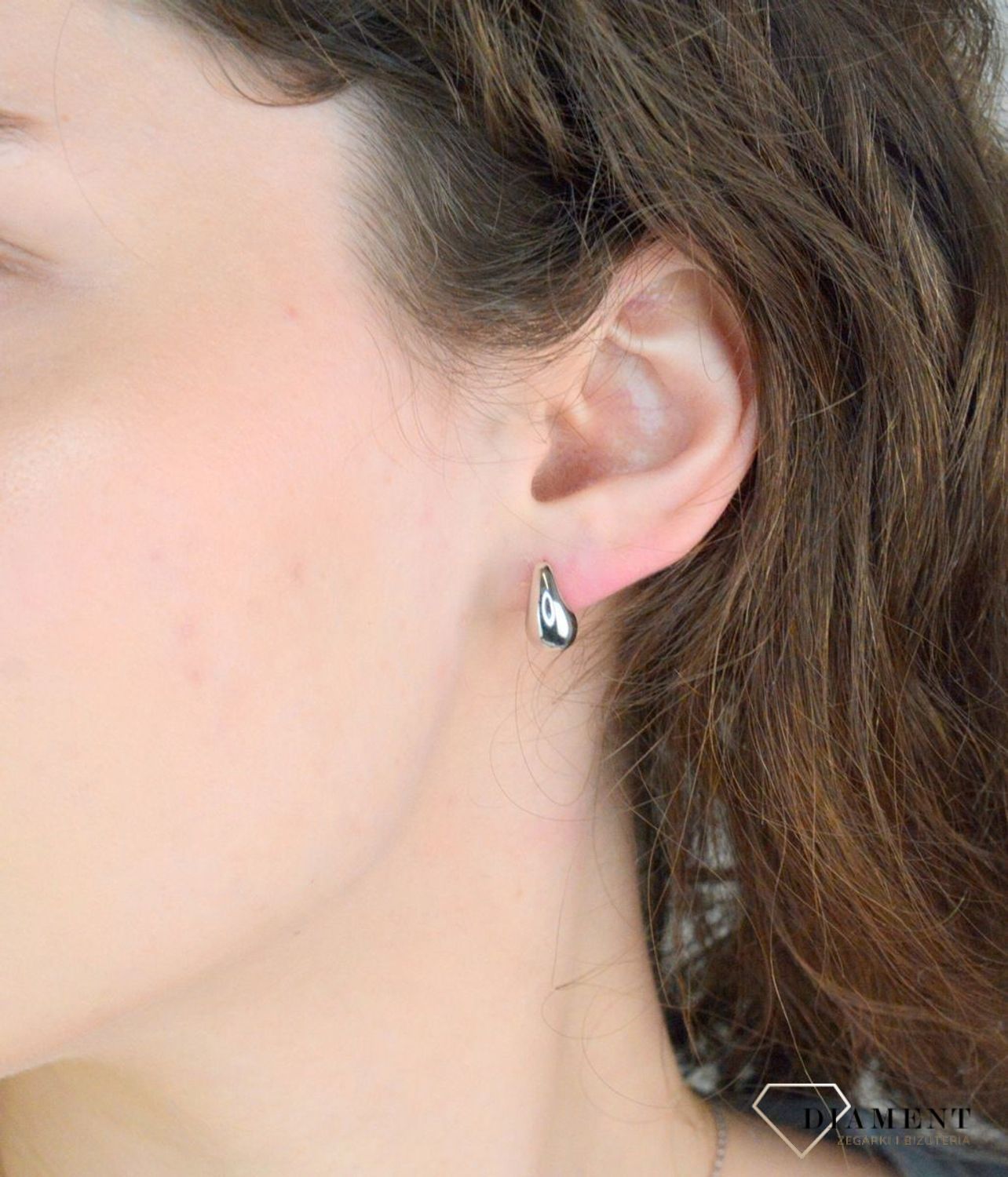 Kolczyki srebrne łezki pr 925, DIA-KLC-12195-925  Srebrne kolczyki zostały wykonane z najwyższej jakości srebra próby 925. Idealny prezent dla każdej kobiety. Srebrne kolczyki posiadają bardzo wygodne1.jpg