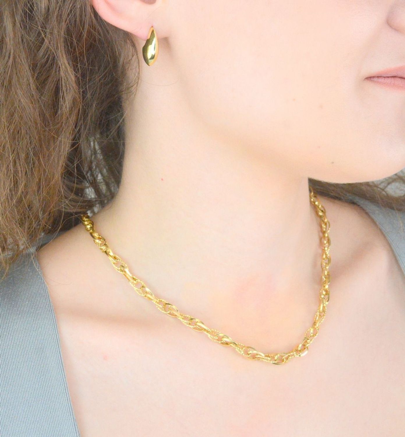 Kolczyki srebrne pozłacane łezki pr 925, DIA-KLC-12201Z-925  Srebrne kolczyki zostały wykonane z najwyższej jakości srebra próby 925. Idealny prezent dla każdej kobiety. Srebrne kolczyki posiadają1.jpg