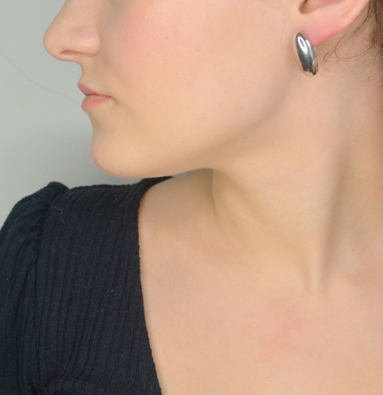 Srebrne kolczyki damskie 925 gładkie klasyczne angielskie zapięcie DIA-KLC-12203-925. Srebrne kolczyki damskie. Kolczyki srebrne angielskie. Srebrne kolczyki gładkie.1.jpg