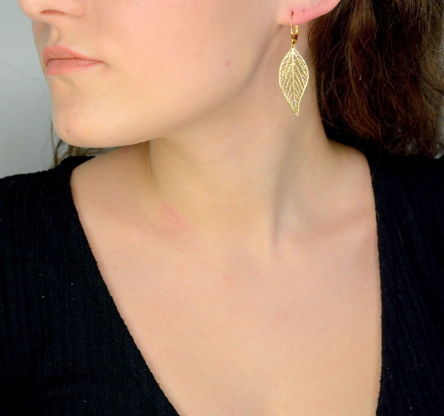 Srebrne kolczyki damskie 925 pozłacane wiszące liście ażurowe DIA-KLC-12208Z-925.  Srebrne kolczyki damskie. Kolczyki srebrne angielskie. Srebrne pozłacane kolczyki wiszące. Kolczyki srebrne na prezent. 1.jpg