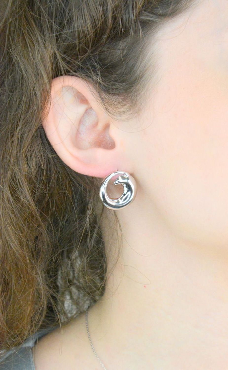 Kolczyki srebrne okrągłe pr 925, DIA-KLC-12210-925 Srebrne kolczyki zostały wykonane z najwyższej jakości srebra próby 925. Idealny prezent dla każdej kobiety. 1.jpg