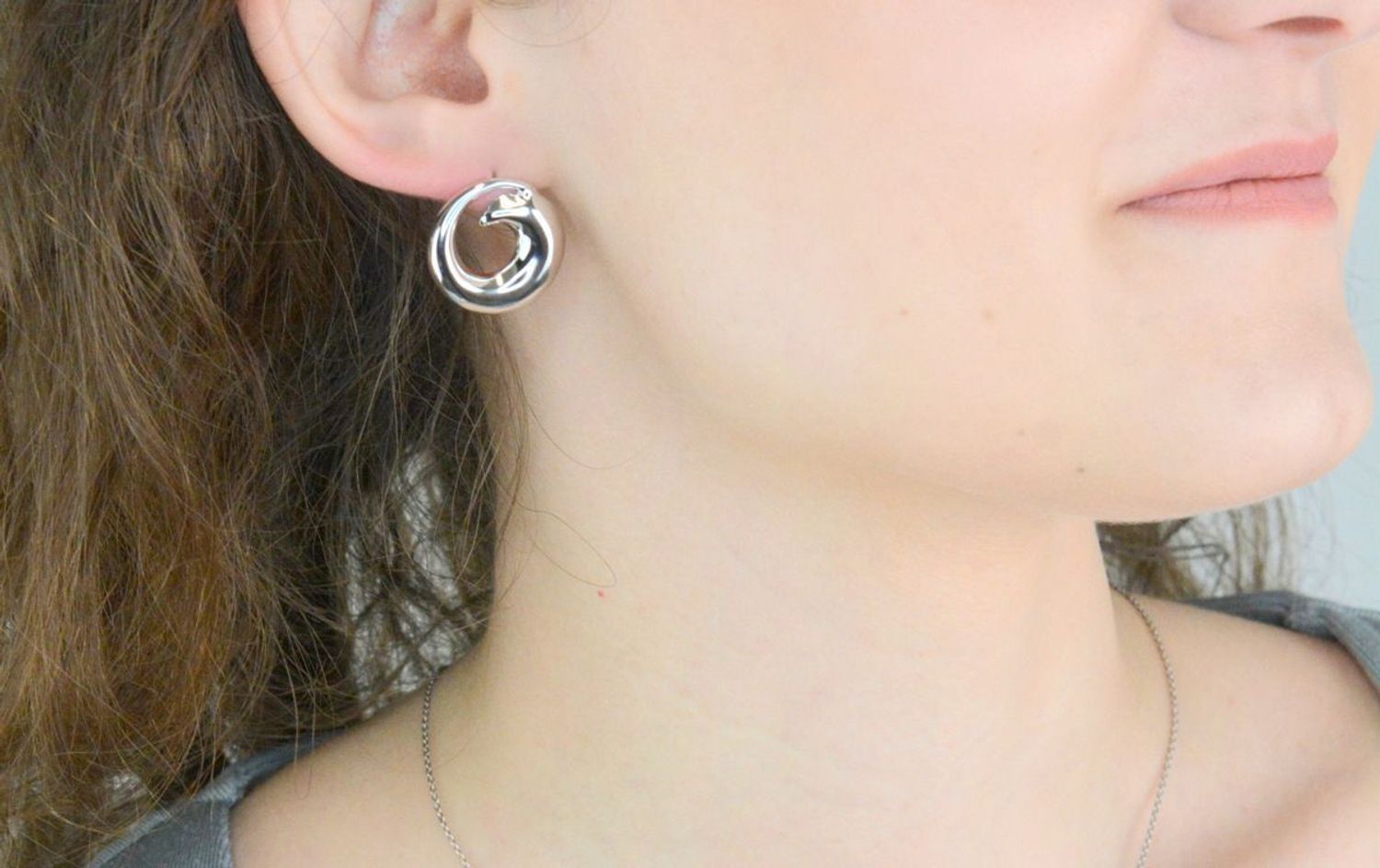 Kolczyki srebrne okrągłe pr 925, DIA-KLC-12210-925 Srebrne kolczyki zostały wykonane z najwyższej jakości srebra próby 925. Idealny prezent dla każdej kobiety. 1.jpg