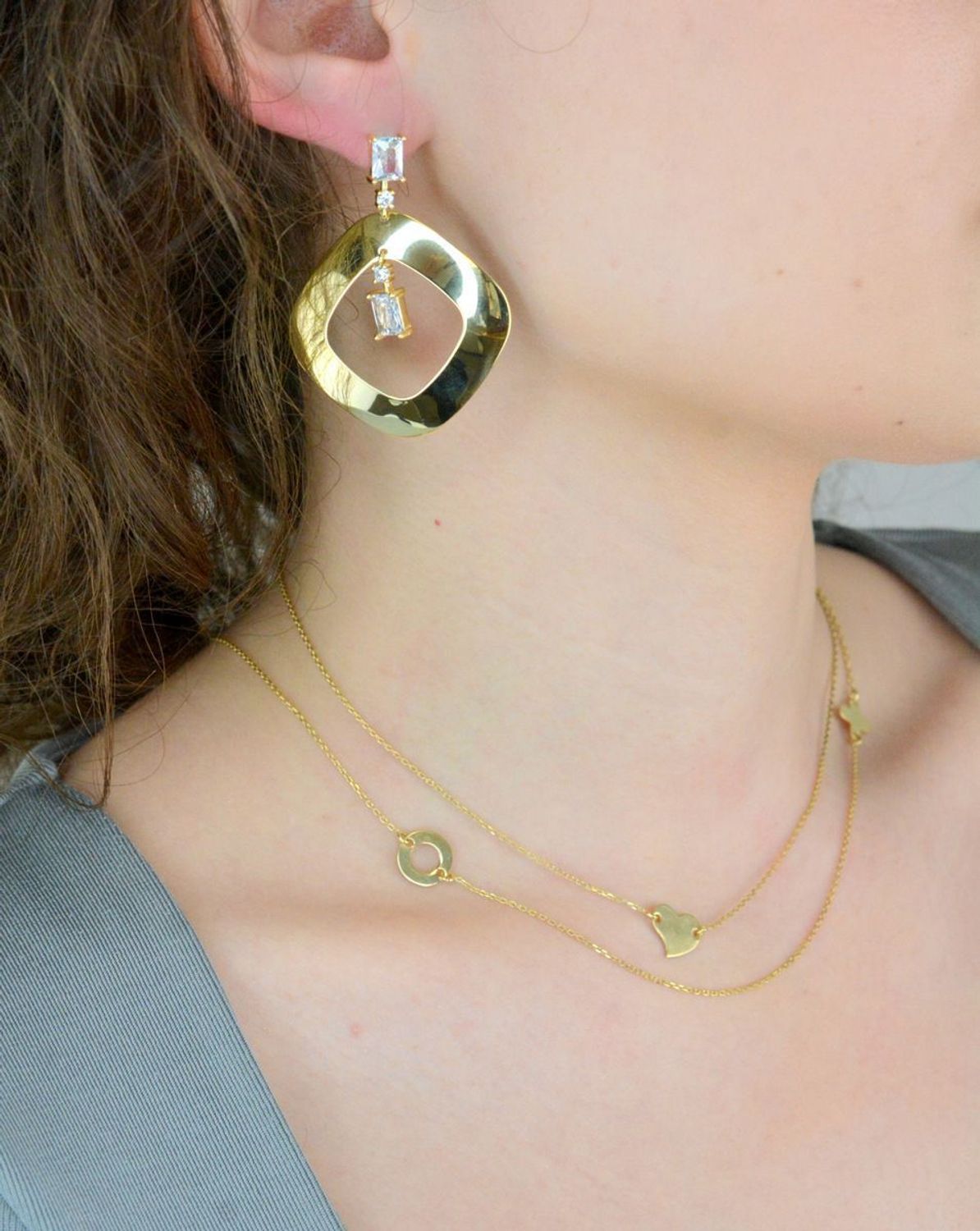 Kolczyki srebrne długie pr 925, DIA-KLC-12213Z-925 Srebrne długie kolczyki zostały wykonane z najwyższej jakości srebra próby 925, ozdobione cyrkonią Idealny prezent dla każdej kobiety.1.jpg