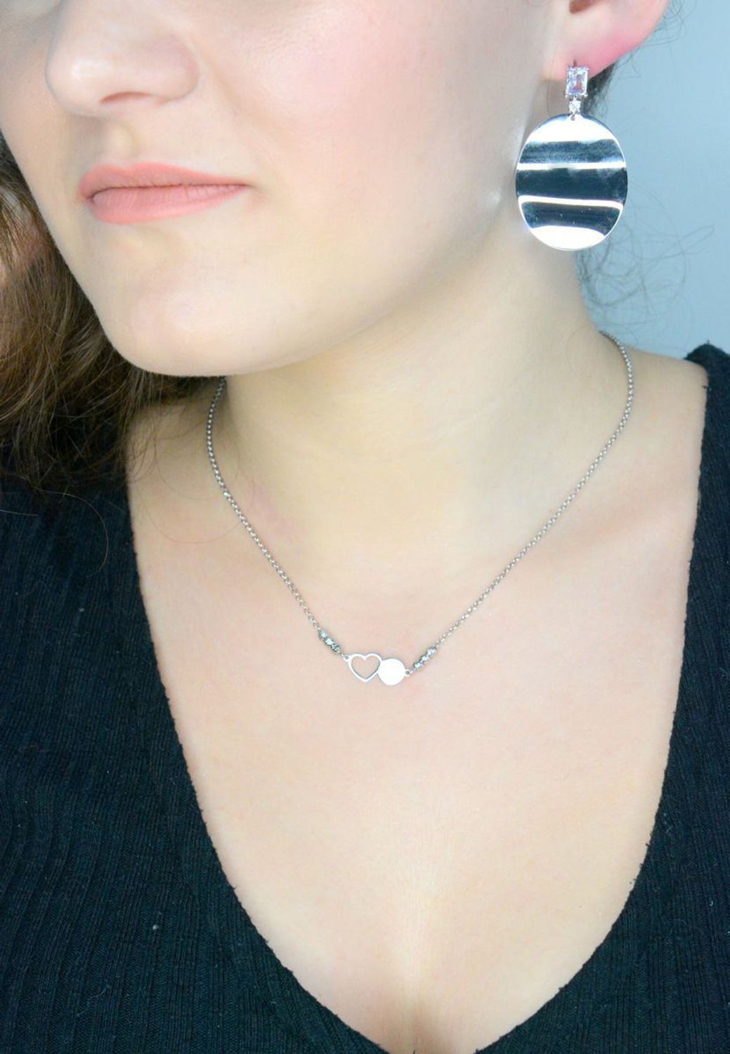 Kolczyki srebrne wiszące owalne blaszki próba 925, DIA-KLC-12216-925 rebrne kolczyki zostały wykonane z najwyższej jakości srebra próby 925. Idealny prezent dla każdej kobiety. 1.jpg