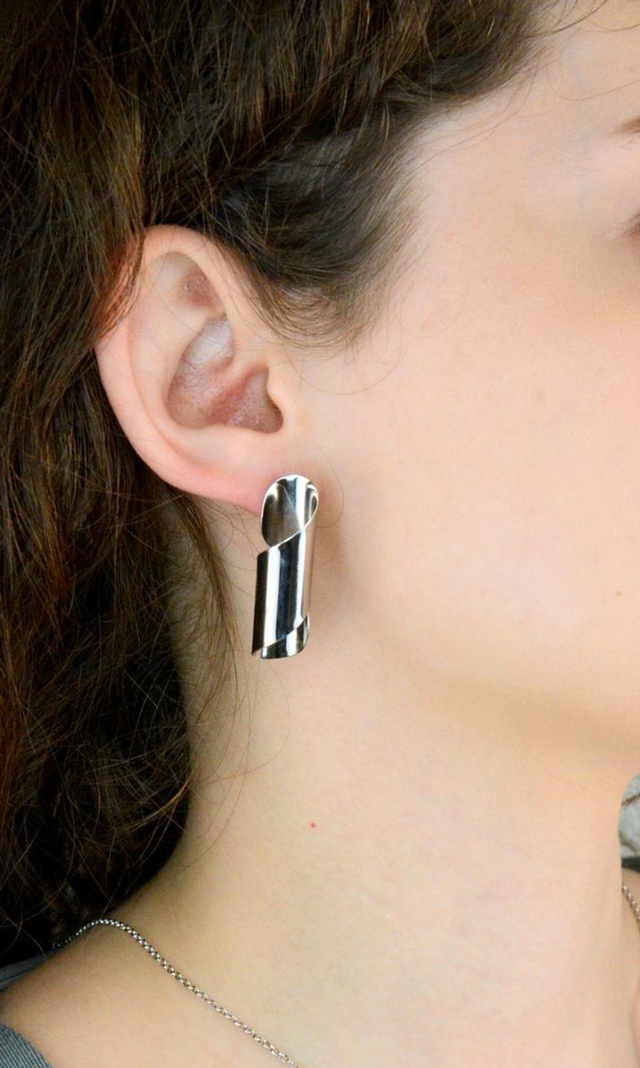 Kolczyki srebrne rurki pr 925, DIA-KLC-12217-925 Srebrne kolczyki rurki zostały wykonane z najwyższej jakości srebra próby 925. Idealny prezent dla każdej kobiety.1.jpg