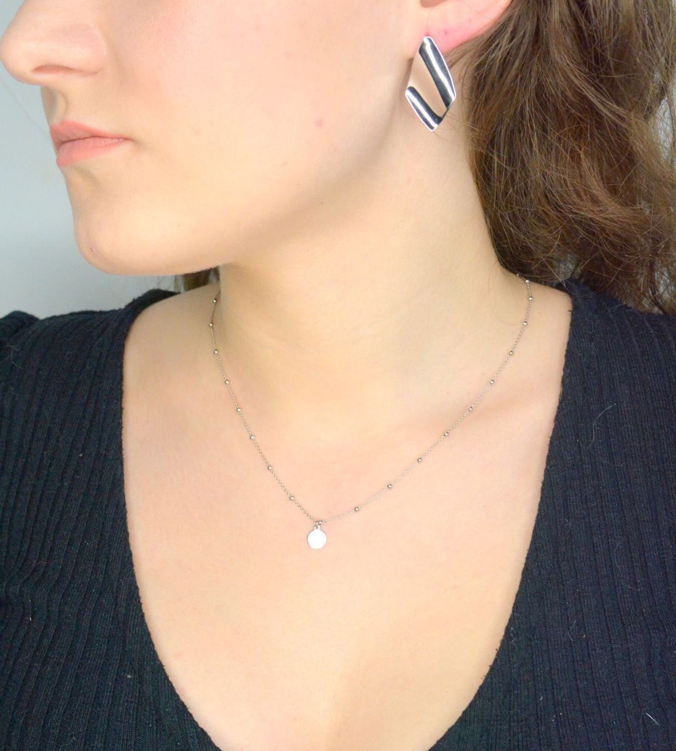 Kolczyki srebrne geometryczne romby próba 925, DIA-KLC-12219-925 Srebrne kolczyki zostały wykonane z najwyższej jakości srebra próby 925, kolczyki w kształcie rombu o gładkiej powierzchni.1.jpg