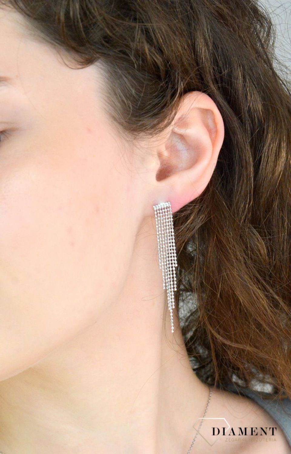 Kolczyki srebrne wiszące kuleczki pr 925, DIA-KLC-12222-925 Srebrne kolczyki wiszące ozdobione łańcuszkami z drobnymi kuleczkami, zostały wykonane z najwyższej jakości srebra próby 925. Idealny prezent dla każdej 1.jpg