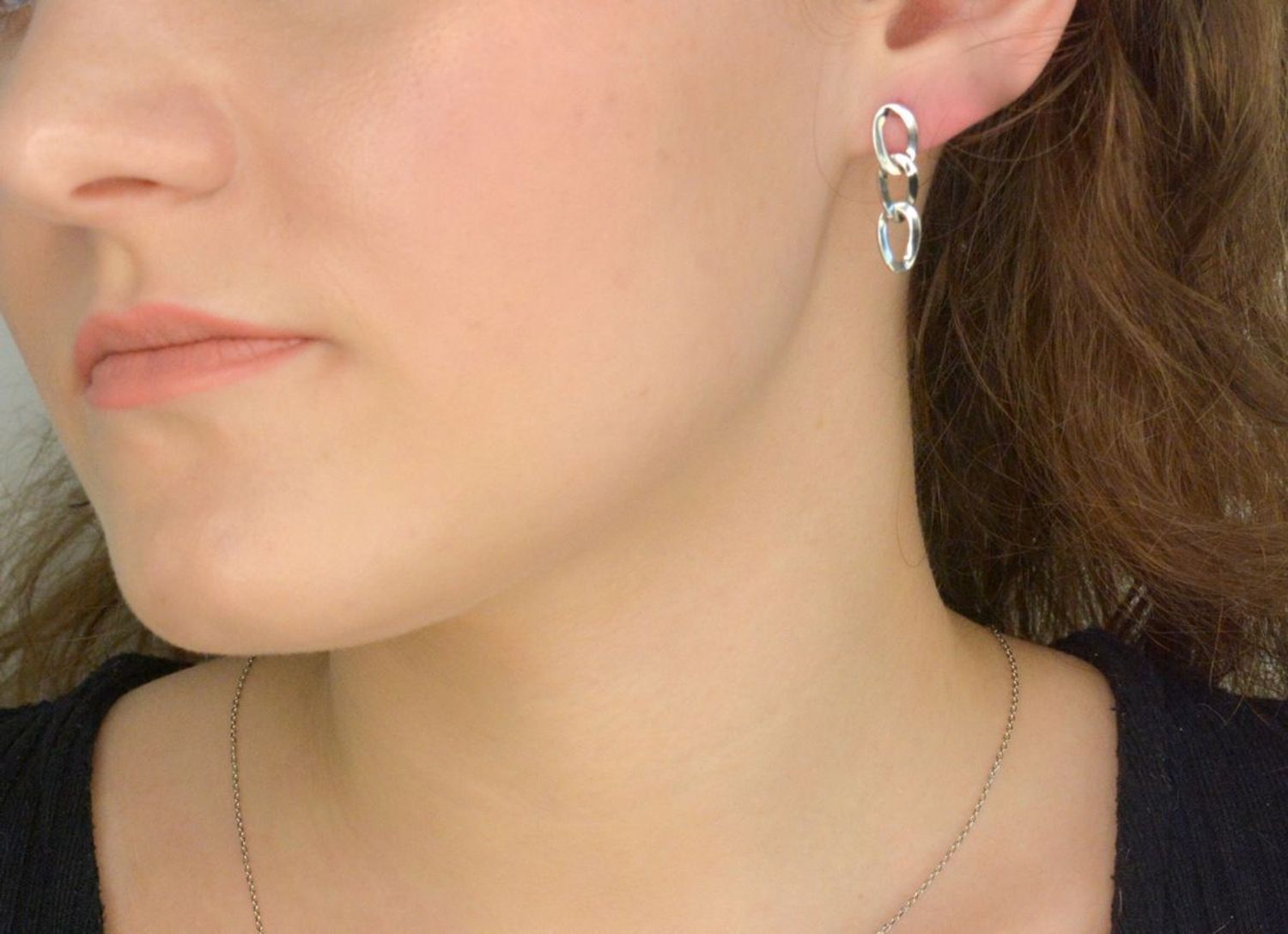 Kolczyki wiszące srebrne pancerka próba 925, DIA-KLC-12225-925 Srebrne kolczyki zostały wykonane z najwyższej jakości srebra próby 925. Idealny prezent dla każdej kobiety. Srebrne kolczyki11.jpg