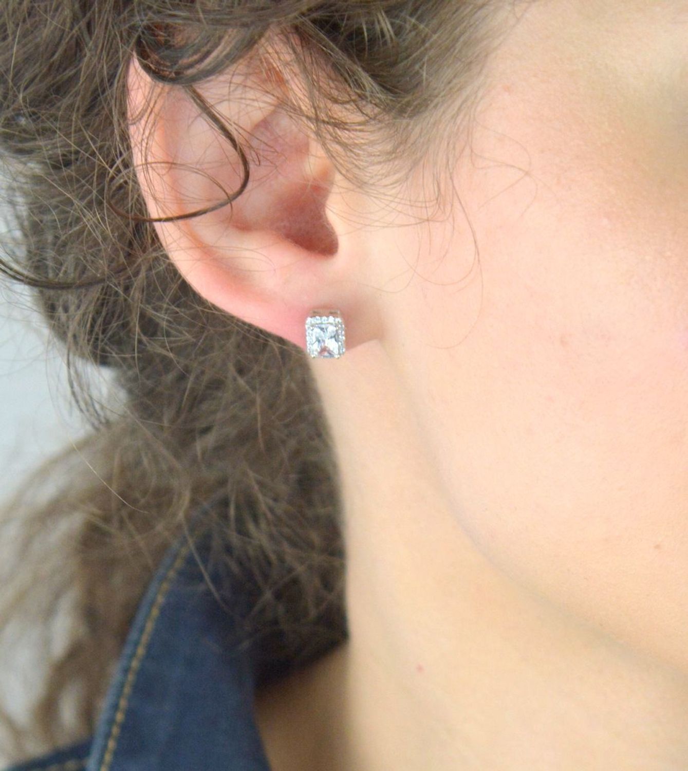 Srebrne kolczyki damskie 925 z prostokątną cyrkonią na sztyft DIA-KLC-12255-925.jpg