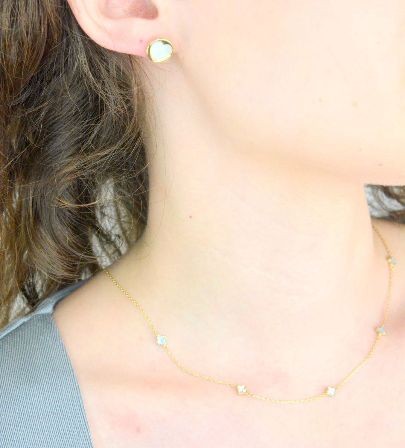 Kolczyki srebrne masa perłowa pr 925, DIA-KLC-12378-925 Srebrne kolczyki zostały wykonane z najwyższej jakości srebra próby 925, ozdobione masą perłowa z motywem serca. Idealny prezent dla każdej kobiety.1.jpg