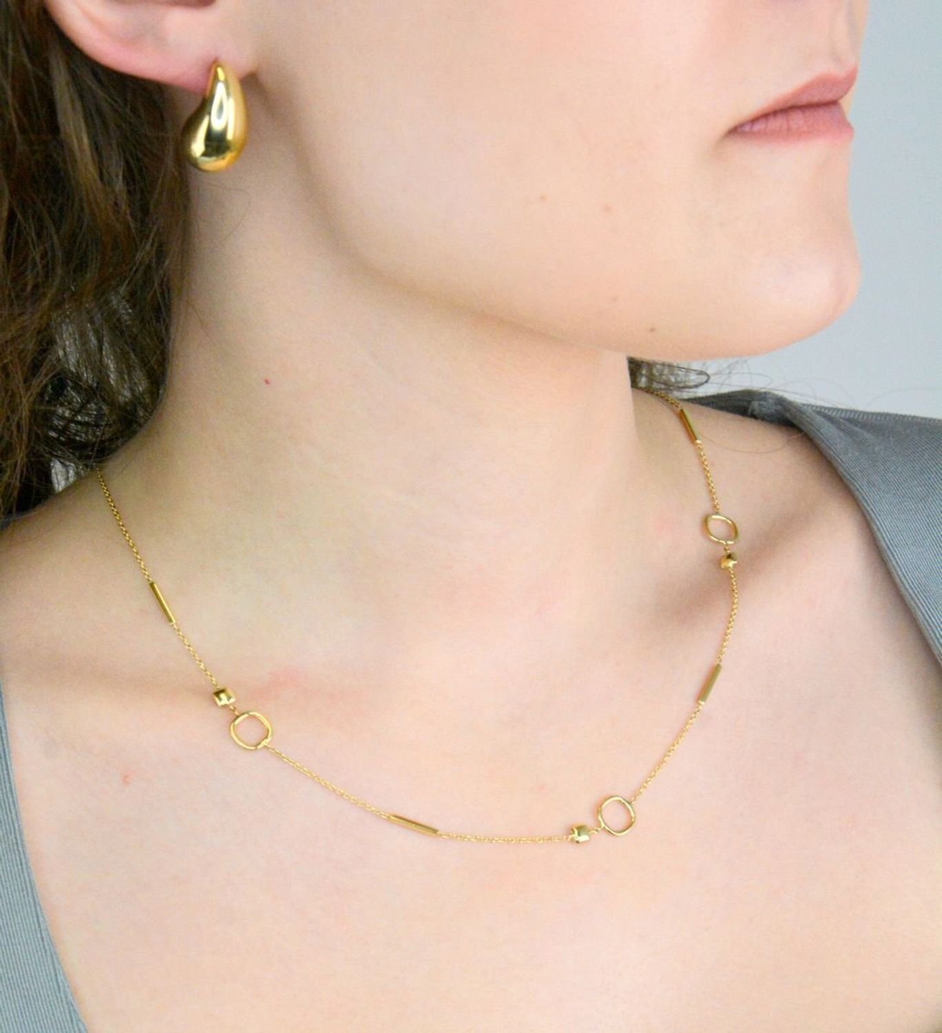 Kolczyki srebrne pozłacane łezki pr 925, DIA-KLC-12395-925 Srebrne kolczyki w kształcie modnej łezki zostały wykonane z najwyższej jakości srebra próby 925. Idealny prezent dla każdej kobiety.1.jpg