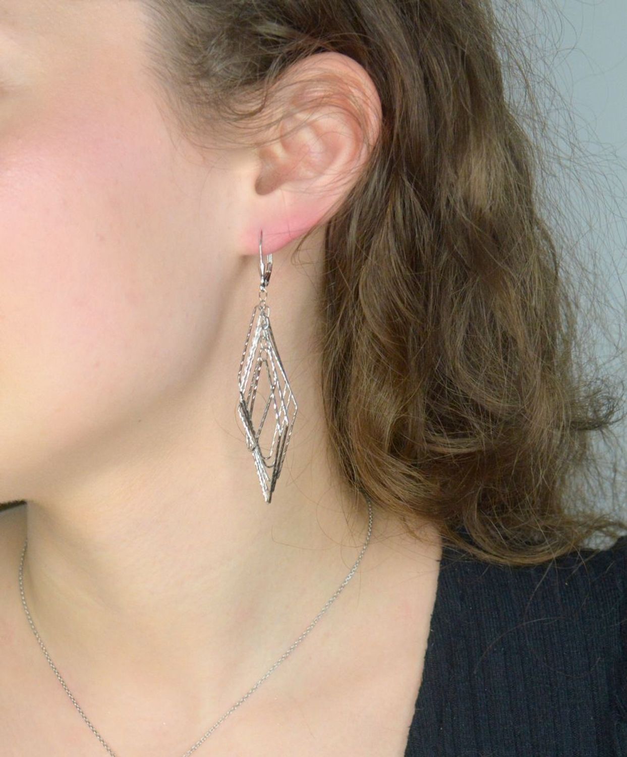 Srebrne kolczyki damskie 925 eleganckie wiszące romby 3 D...jpg