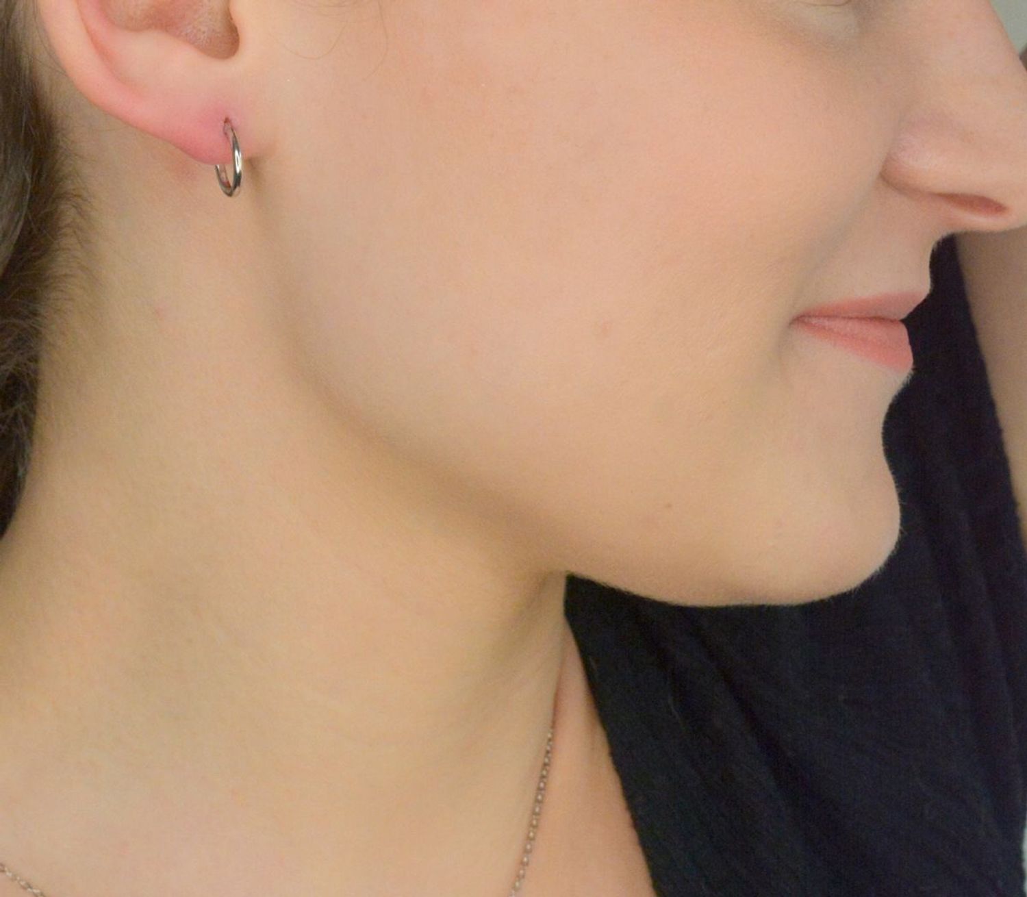 Srebrne kolczyki damskie 925 małe kółeczka 1,1 cm DIA-KLC-12398-925. Srebrne kolczyki damskie. Klasyczne srebrne kolczyki. Kolczyki kółka srebrne. Kolczyki dziecięce na prezent.1.jpg