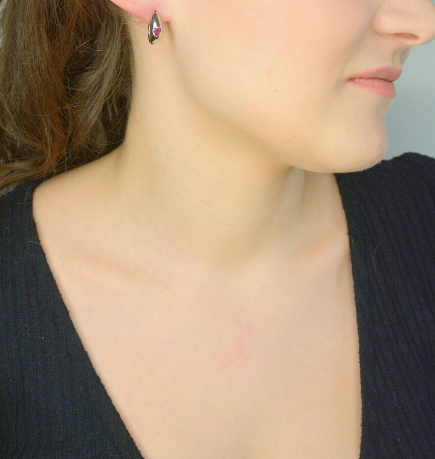 Srebrne kolczyki damskie 925 angielskie z różowymi cyrkoniami DIA-KLC-12404-925. Srebrne kolczyki damskie. Kolczyki srebrne angielskie. Srebrne kolczyki z cyrkonią. Kolczyki srebrne na prezent.1.jpg