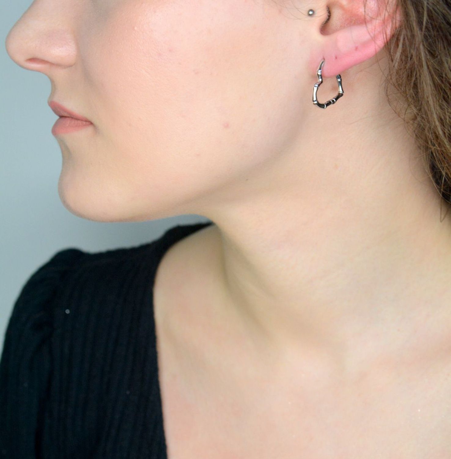 Srebrne kolczyki damskie 925 serca na zatrzask DIA-KLC-12409-925. Srebrne kolczyki damskie. Klasyczne srebrne kolczyki. Kolczyki srebrne serca. Kolczyki na prezent.1.jpg