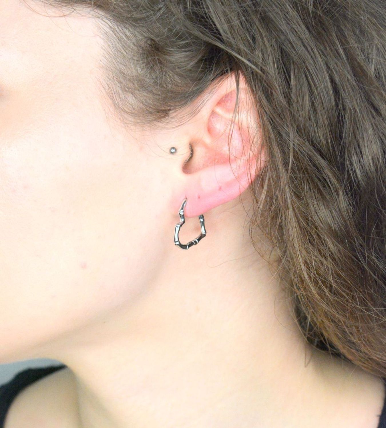 Srebrne kolczyki damskie 925 serca na zatrzask DIA-KLC-12409-925. Srebrne kolczyki damskie. Klasyczne srebrne kolczyki. Kolczyki srebrne serca. Kolczyki na prezent.1.jpg