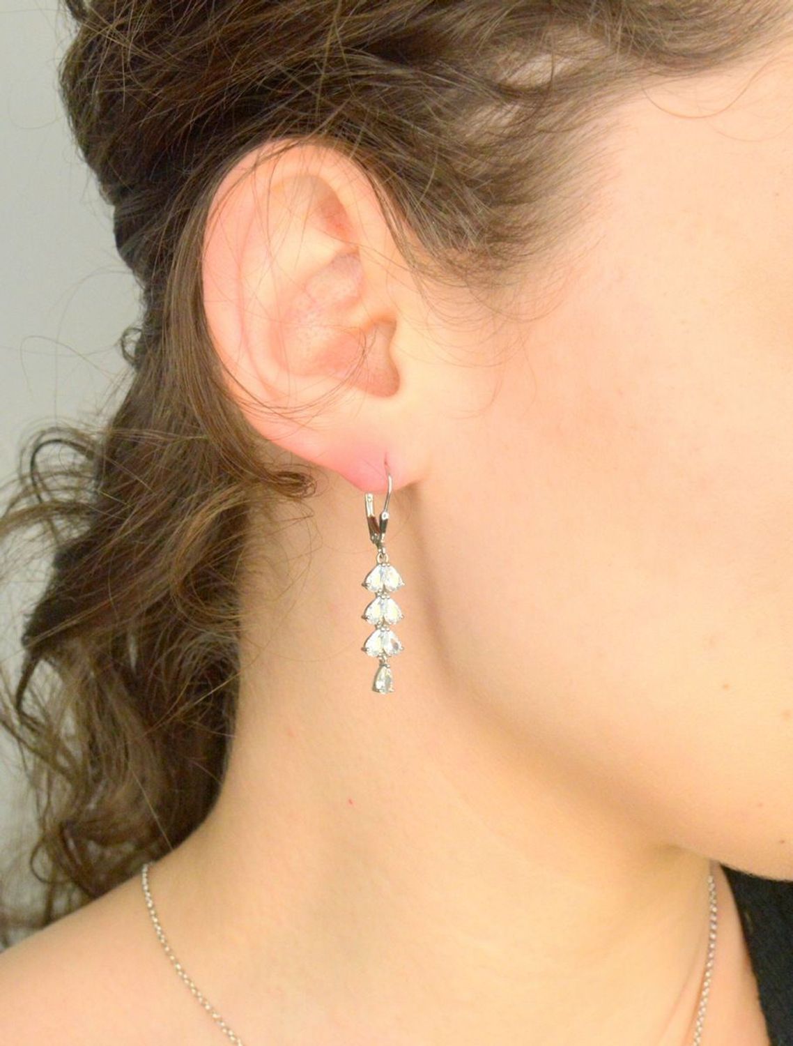 Srebrne kolczyki damskie 925 wiszące z cyrkoniami DIA-KLC-12412-925. Srebrne kolczyki damskie. Kolczyki srebrne angielskie. Kolczyki srebrne na prezent. Kolczyki srebrne damskie z cyrkonią.1.jpg