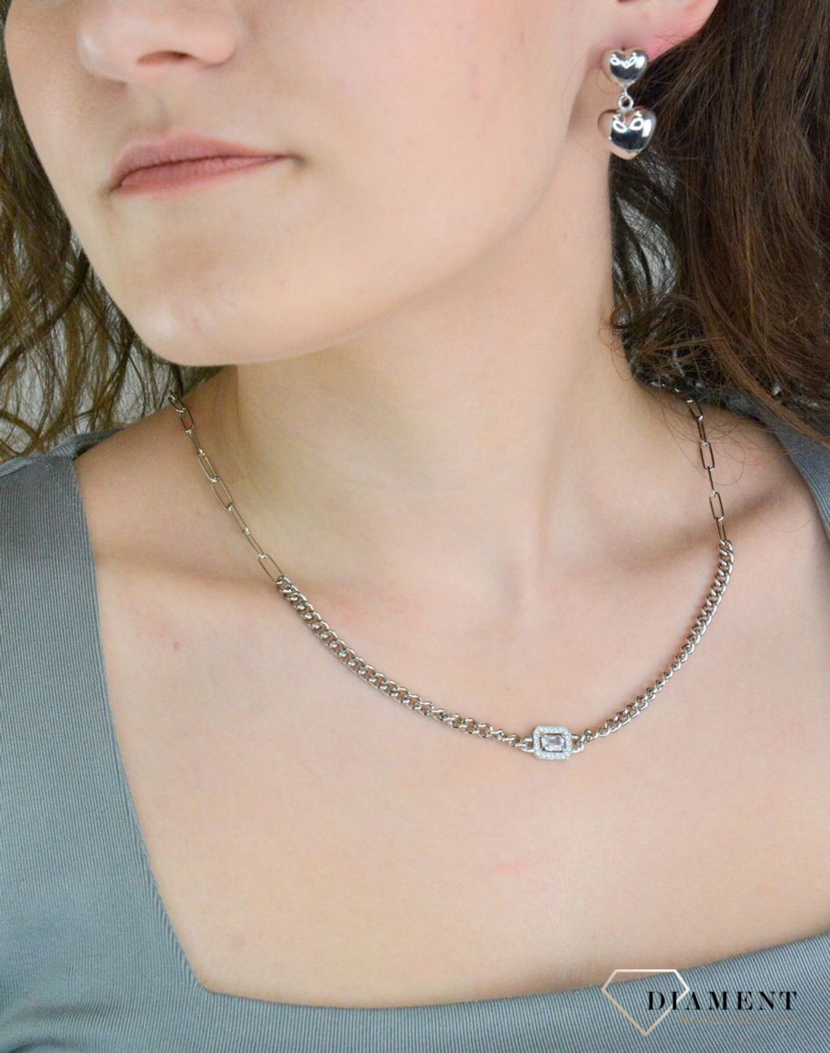 Kolczyki srebrne wiszące serca pr 925, DIA-KLC-12413-925 Srebrne kolczyki wiszące serca zostały wykonane z najwyższej jakości srebra próby 925. Idealny prezent dla każdej kobiety1.jpg