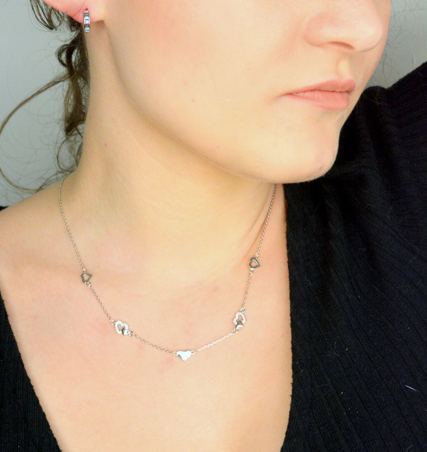 Srebrne kolczyki damskie 925 kółka z kolorowymi cyrkoniami DIA-KLC-12415-925. Srebrne kolczyki damskie. Klasyczne srebrne kolczyki. Kolczyki kółka srebrne. Kolczyki dziecięce na prezent.1.jpg