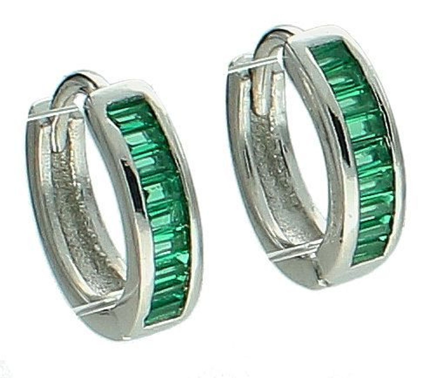 Srebrne kolczyki damskie 925 kółka na zatrzask z zielonymi cyrkoniami DIA-KLC-12423-925. Srebrne kolczyki damskie. Klasyczne srebrne kolczyki. Kolczyki kółka srebrne. Kolczyki dziecięce na prezent.1.jpg