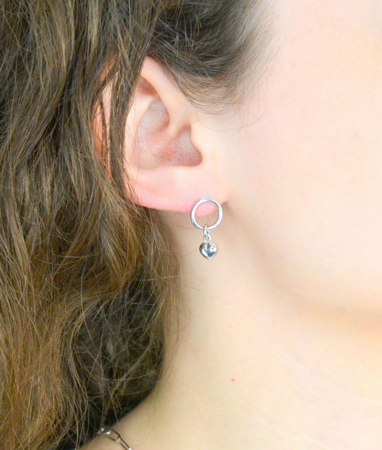 Kolczyki srebrne wiszące serduszka pr 925, DIA-KLC-12425-925 Srebrne kolczyki zostały wykonane z najwyższej jakości srebra próby 925. Idealny prezent dla każdej kobiety.1.jpg