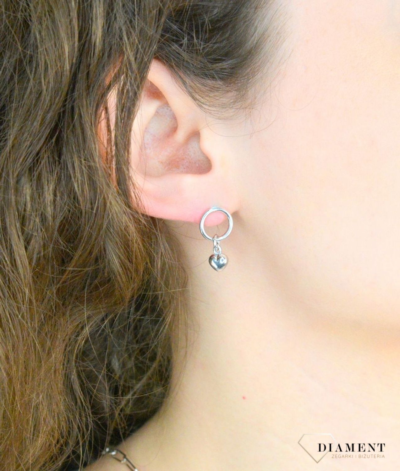 Kolczyki srebrne wiszące serduszka pr 925, DIA-KLC-12425-925 Srebrne kolczyki zostały wykonane z najwyższej jakości srebra próby 925. Idealny prezent dla każdej kobiety.1.jpg