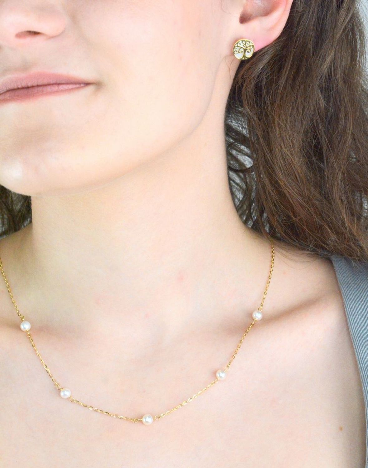 Kolczyki srebrne pozłacane drzewka pr 925, DIA-KLC-12427-925 Srebrne kolczyki zostały wykonane z najwyższej jakości srebra próby 925, ozdobione drzewkiem i masą perłową. Idealny prezent dla każdej kobiety.1.jpg