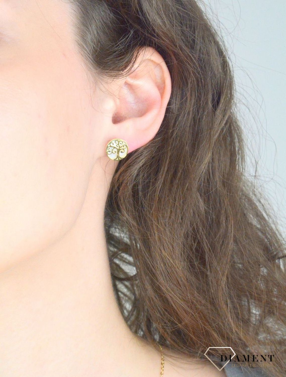 Kolczyki srebrne pozłacane drzewka pr 925, DIA-KLC-12427-925 Srebrne kolczyki zostały wykonane z najwyższej jakości srebra próby 925, ozdobione drzewkiem i masą perłową. Idealny prezent dla każdej kobiety.1.jpg