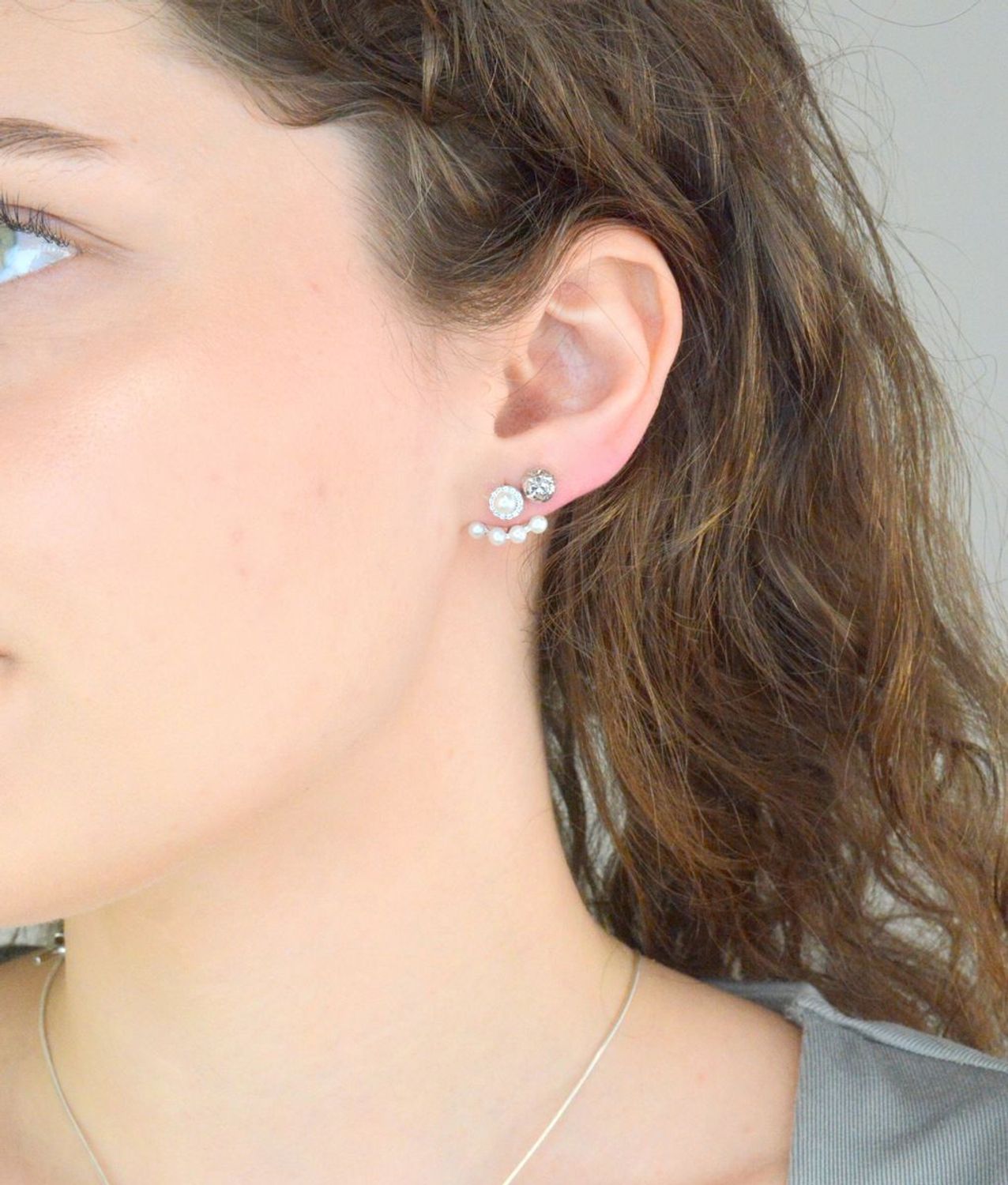 Kolczyki srebrne kulki grawerowane pr 925,DIA-KLC-12428-925  Srebrne kolczyki kulki grawerowane zostały wykonane z najwyższej jakości srebra próby 925. Idealny prezent dla każdej kobiety.1.jpg