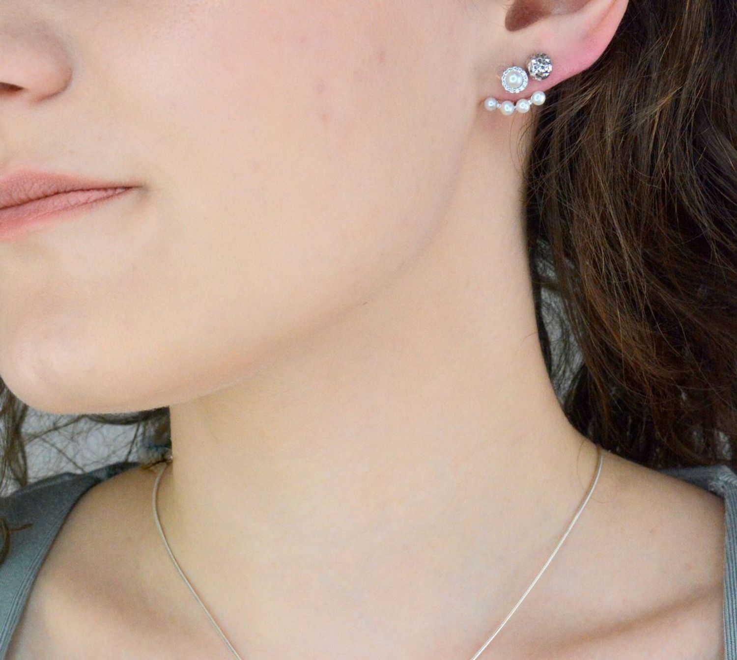 Kolczyki srebrne kulki grawerowane pr 925,DIA-KLC-12428-925  Srebrne kolczyki kulki grawerowane zostały wykonane z najwyższej jakości srebra próby 925. Idealny prezent dla każdej kobiety.1.jpg