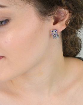 Srebrne kolczyki prostokątne z kolorowymi cyrkoniami. Elegancja i wyrazisty styl w jednym. Próba 925, model DIA-KLC-12530-925 – sprawdź! (1).JPG