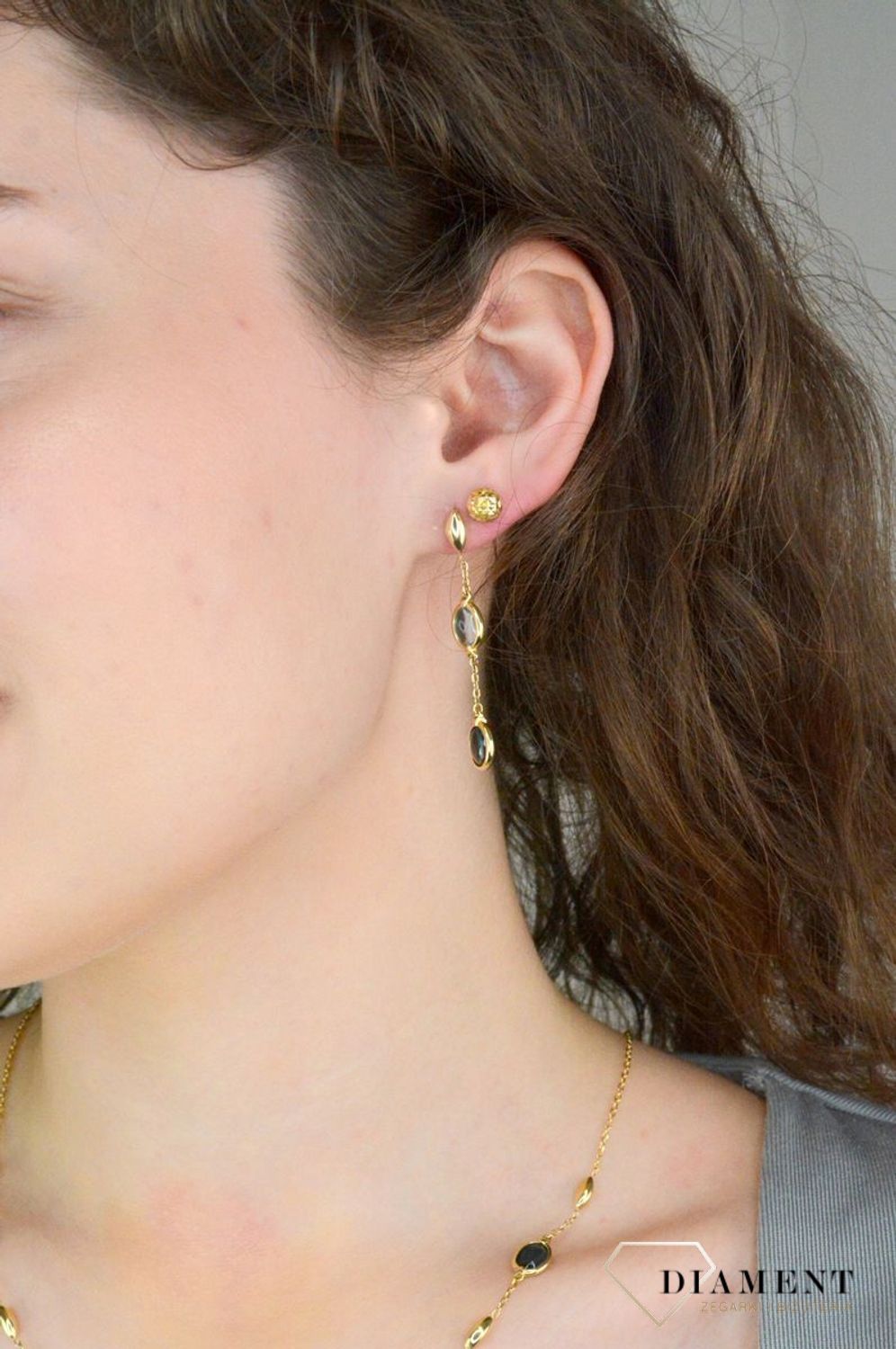 Srebrne kolczyki damskie 925 półkule pozłacane na sztyft DIA-KLC-12539-925. Srebrne kolczyki damskie. Srebrne kolczyki półkule. Klasyczne srebrne kolczyki na sztyft. Kolczyki srebrne damskie pozłacane. 1.jpg