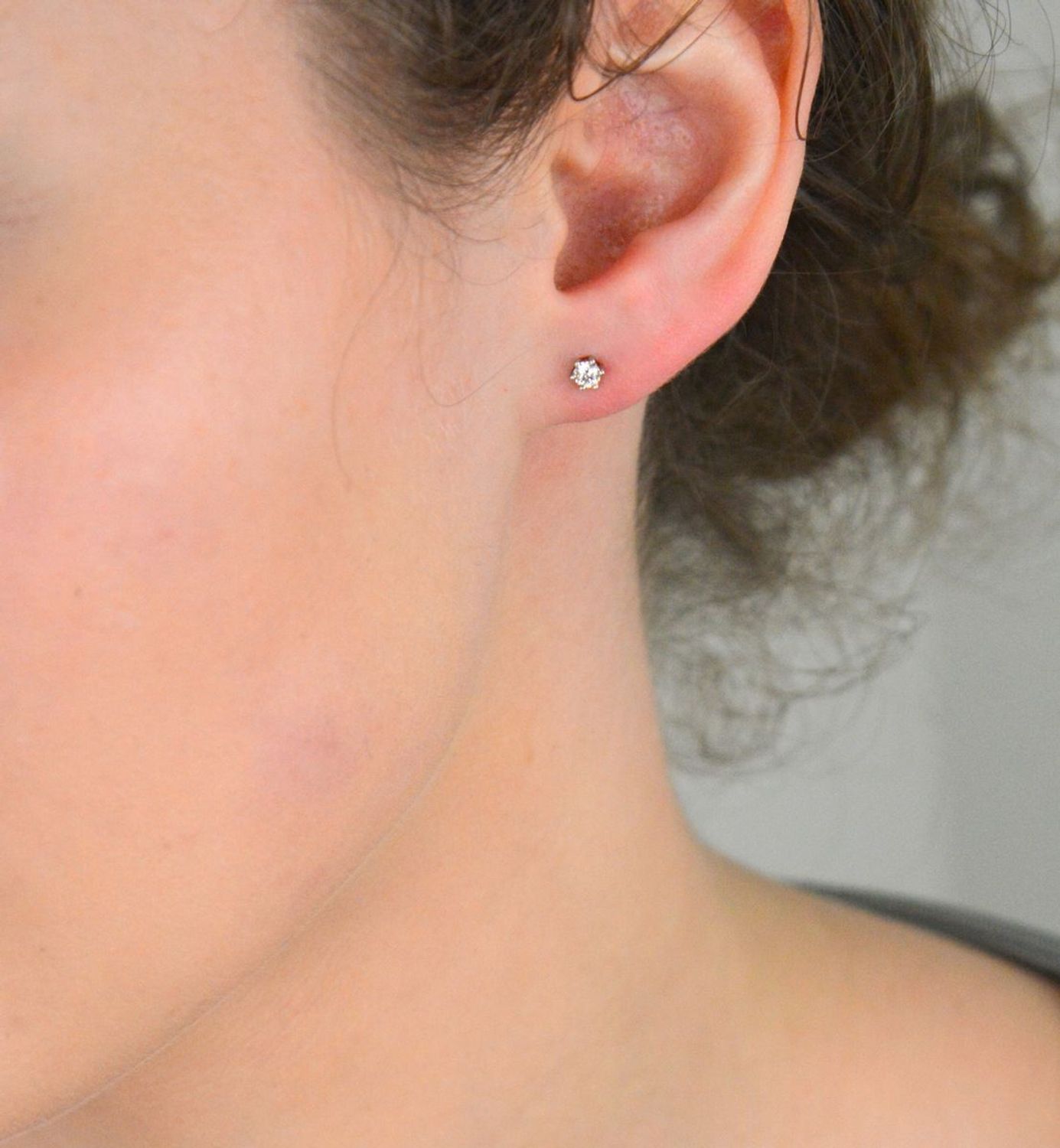 Srebrne kolczyki damskie 925 z cyrkoniami na sztyft DIA-KLC-12546-925. Srebrne kolczyki damskie. Srebrne kolczyki na sztyft. Kolczyki srebrne damskie. 1.jpg