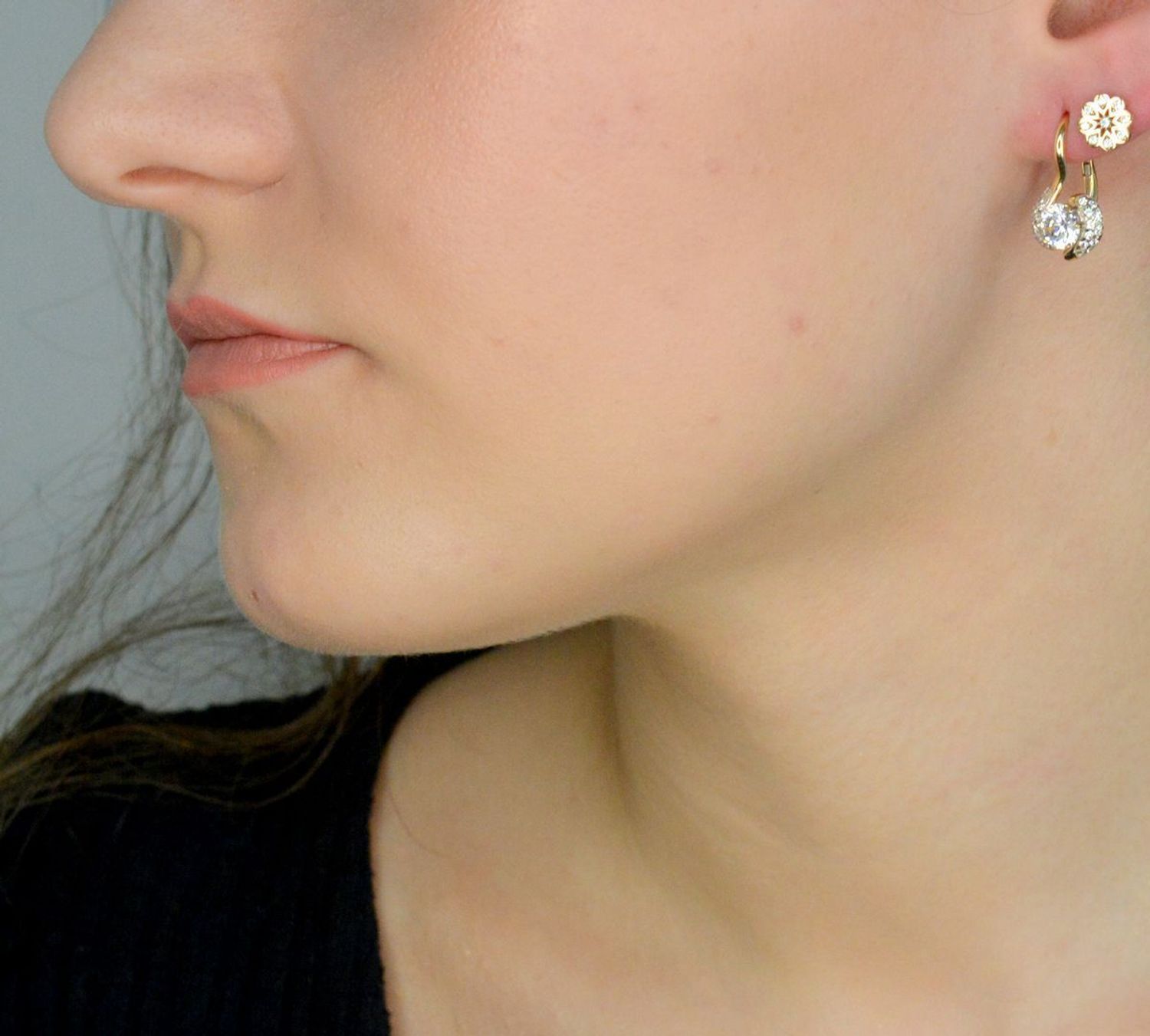 Kolczyki złote wiszące cyrkonie próba 585, DIA-KLC-12622-585 Złote kolczyki zostały wykonane z wysokiej jakości złota próby 585. Złote kolczyki wiszące ozdobione cyrkonią. Kunsztownie wykonane złote 1.jpg