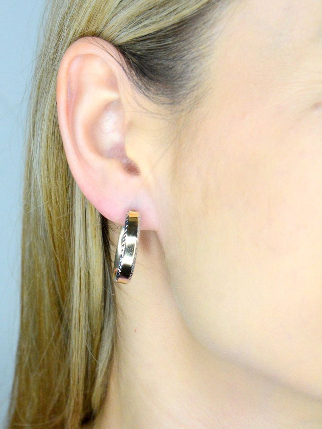 Złote kolczyki damskie 375 owalne z dodatkiem białego złota na brzegach  DIA-KLC-12597-375 (1).jpg