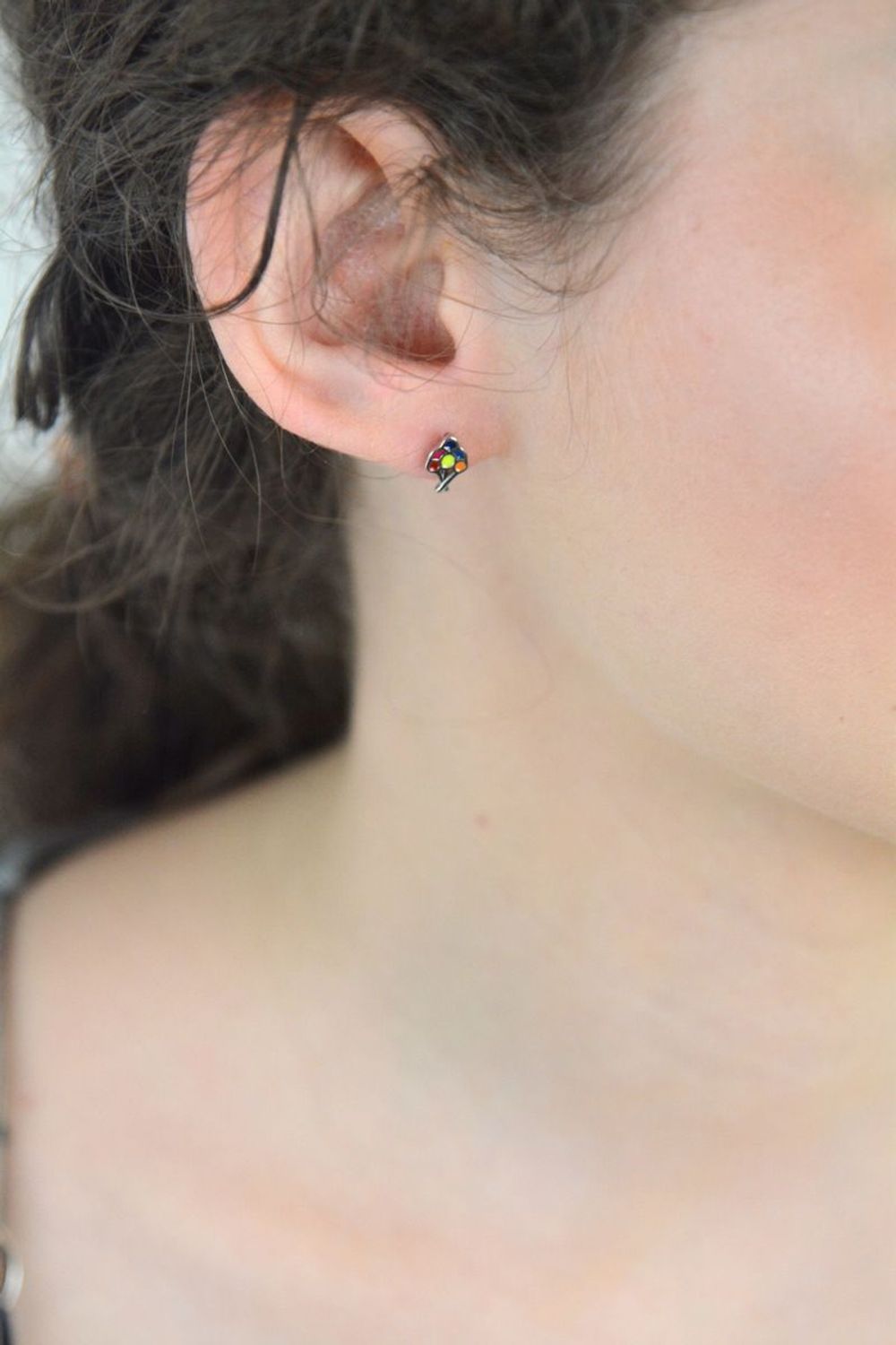 Kolczyki srebrne dziewczęce kolorowe baloniki próba 925, DIA-KLC-12810-925 Urocze kolczyki w kształcie kolorowych baloników z emalią to idealna propozycja dla małych miłośniczek biżuterii!1.jpg