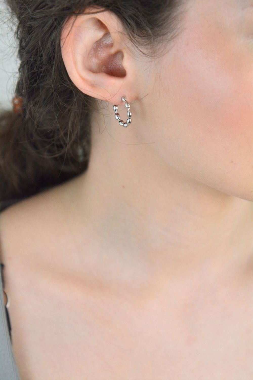 Kolczyki srebrne kółeczka próba 925, DIA-KLC-12812-925 Ponadczasowy styl w nowoczesnym wydaniu – srebrne kolczyki kółeczka próby 925 1.jpg