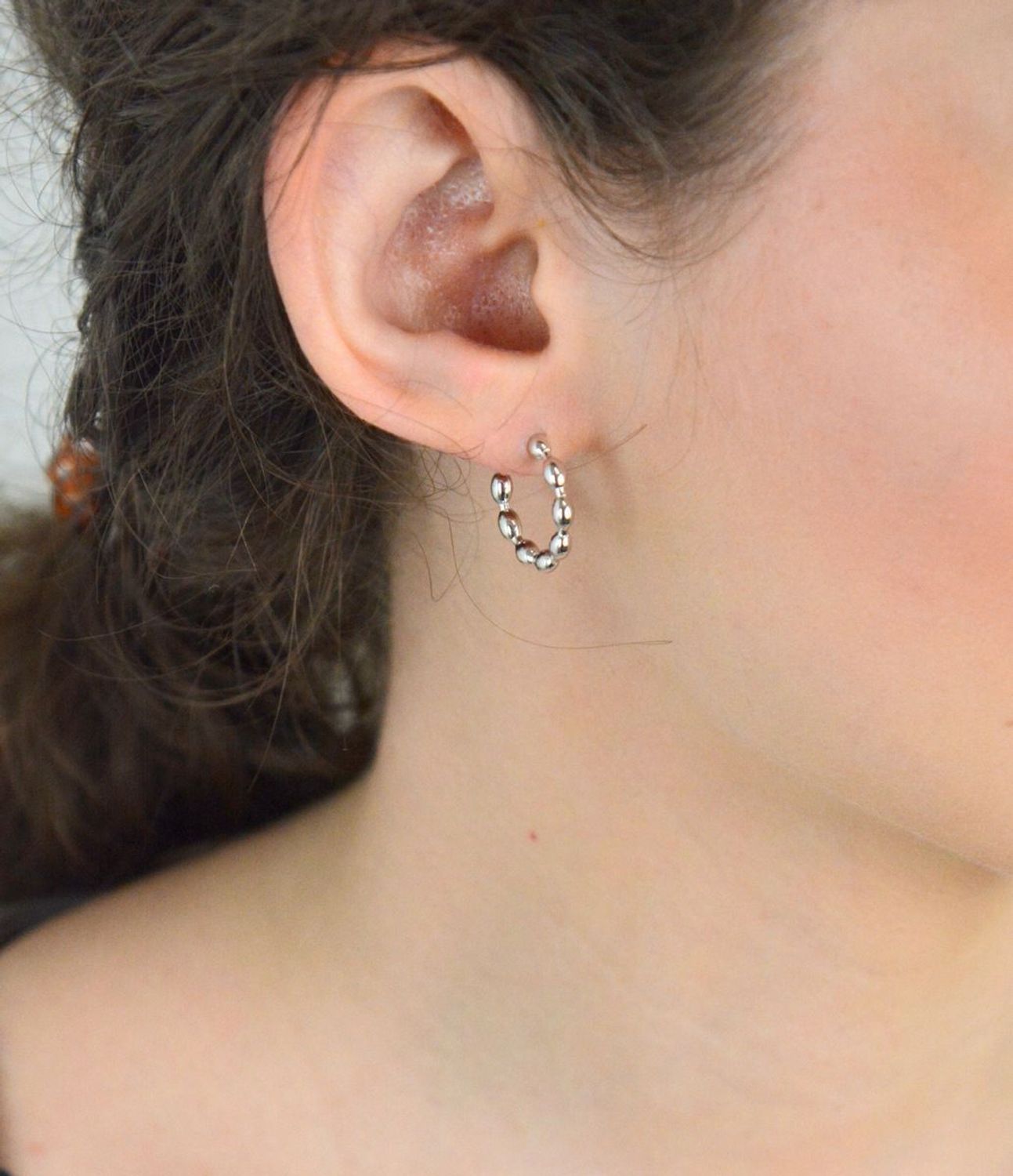 Kolczyki srebrne kółeczka próba 925, DIA-KLC-12812-925 Ponadczasowy styl w nowoczesnym wydaniu – srebrne kolczyki kółeczka próby 925 1.jpg