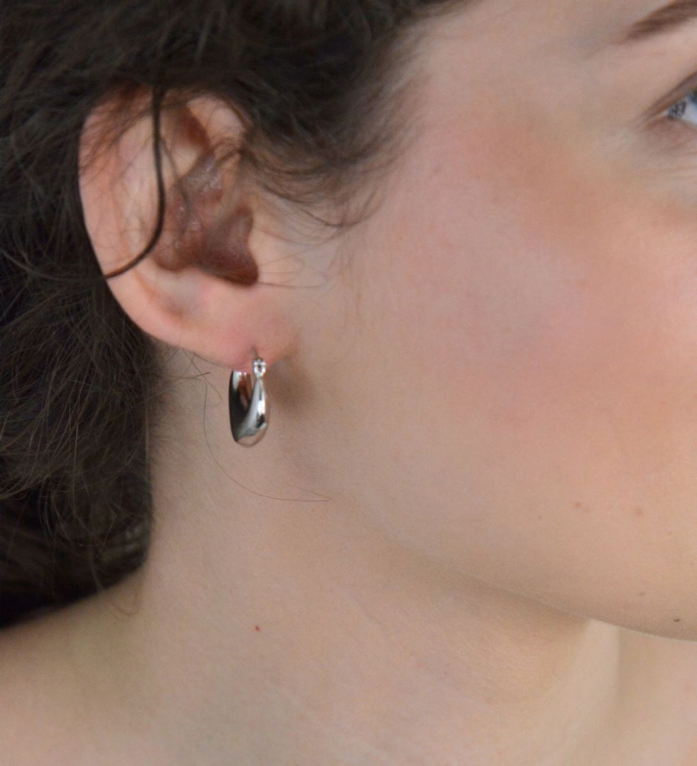 Kolczyki srebrne geometryczne próba 925, DIA-KLC-12817-925 Nowoczesne kolczyki o geometrycznej formie wykonane ze srebra próby 925 to propozycja dla kobiet1.jpg