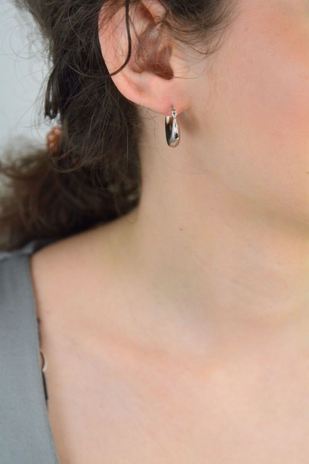 Kolczyki srebrne geometryczne próba 925, DIA-KLC-12817-925 Nowoczesne kolczyki o geometrycznej formie wykonane ze srebra próby 925 to propozycja dla kobiet1.jpg