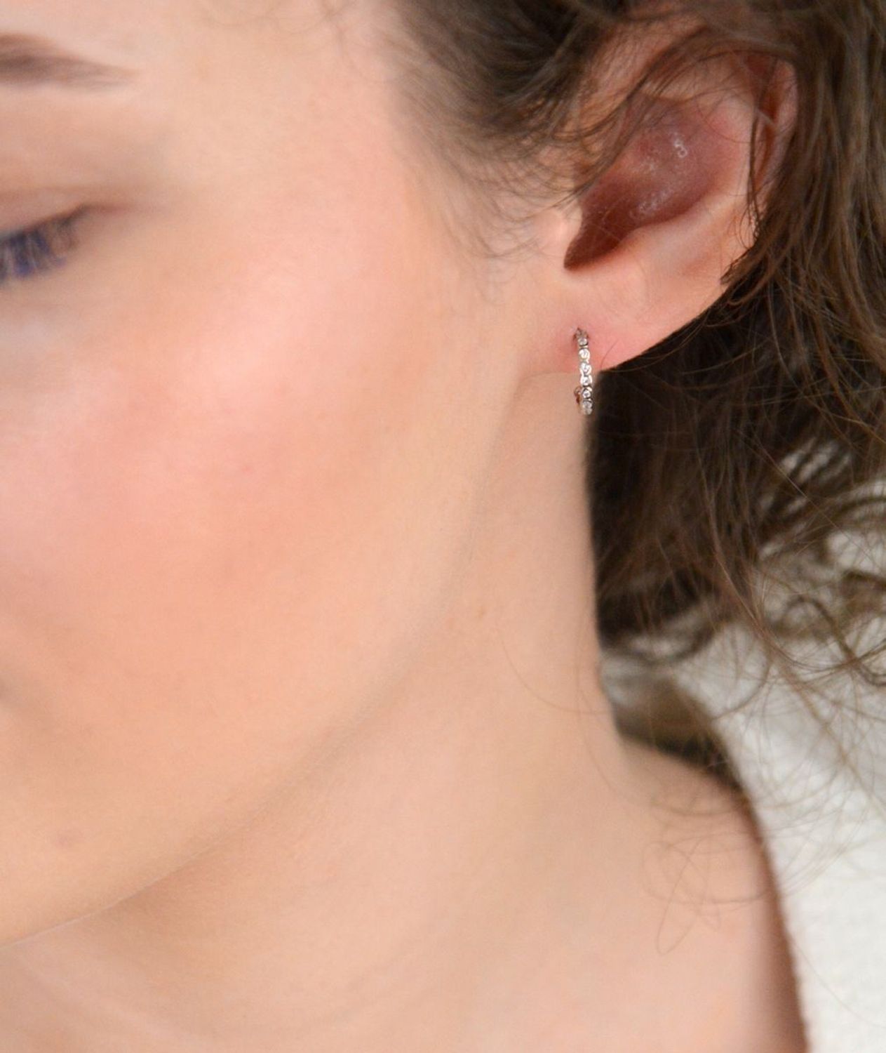 Kolczyki srebrna próba 925, z cyrkoniami DIA-KLC-12818-925 Elegancja w minimalistycznym wydaniu – srebrne kolczyki z cyrkoniami, 1.jpg