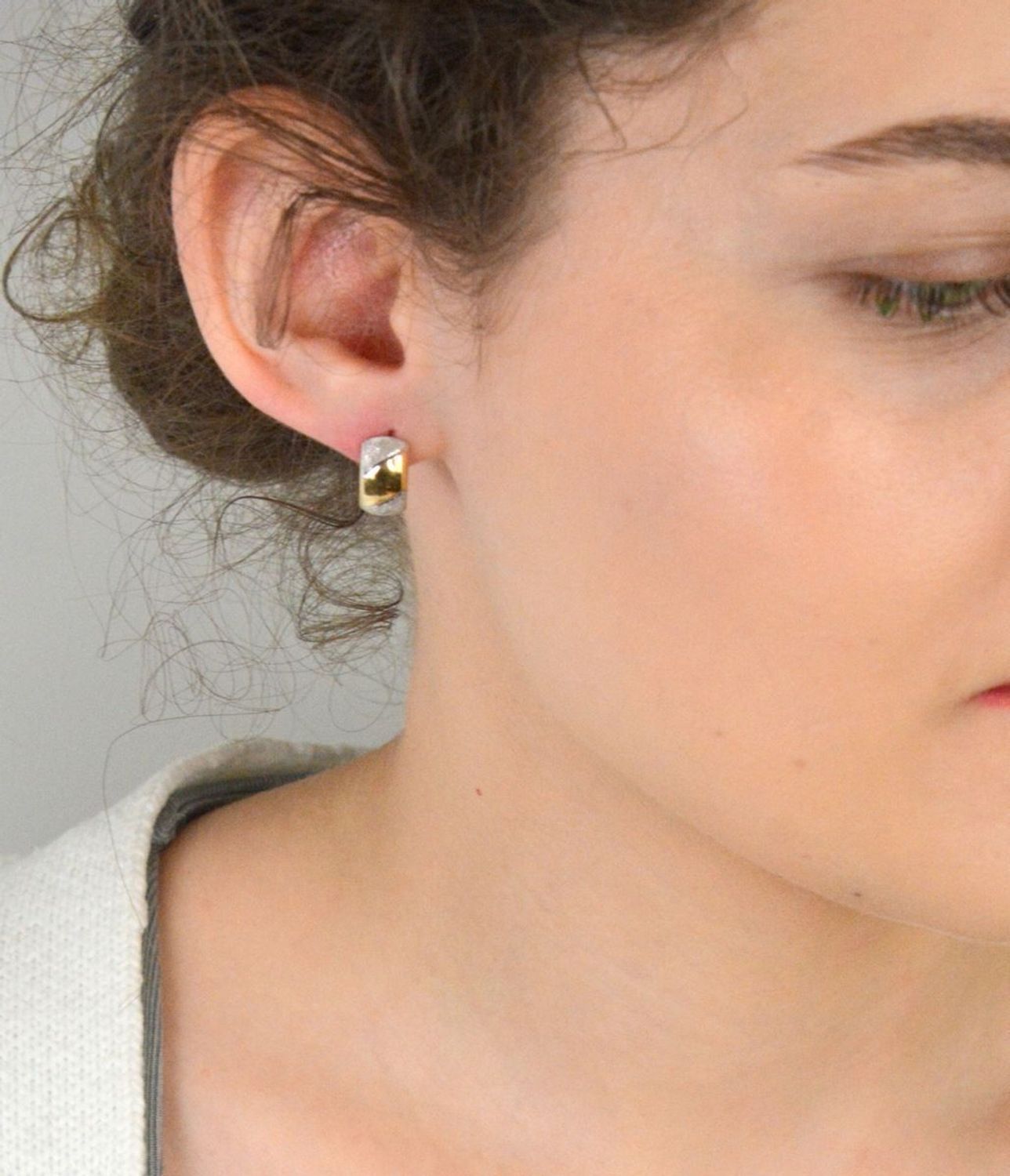 Kolczyki złote zap.ang. zdobione białym złotem pr 585, DIA-KLC-1282-585.jpg