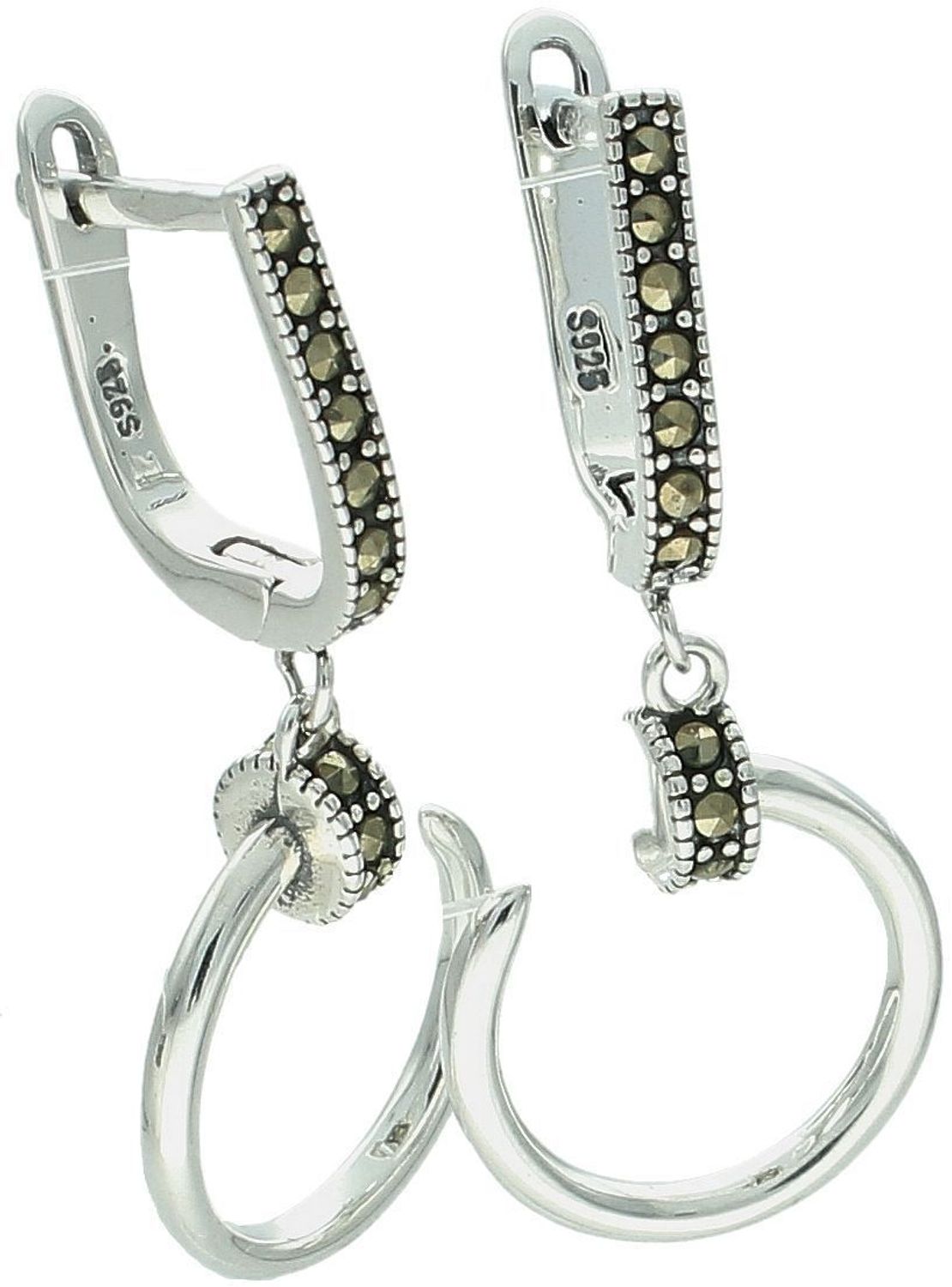 Kolczyki srebrne próby 925 w geometrycznym kształcie, zdobione markazytami. Długość 3,0 cm, szerokość 1,5 cm, zapięcie angielskie. Model DIA-KLC-13087-925 – elegancja i styl.1.jpg