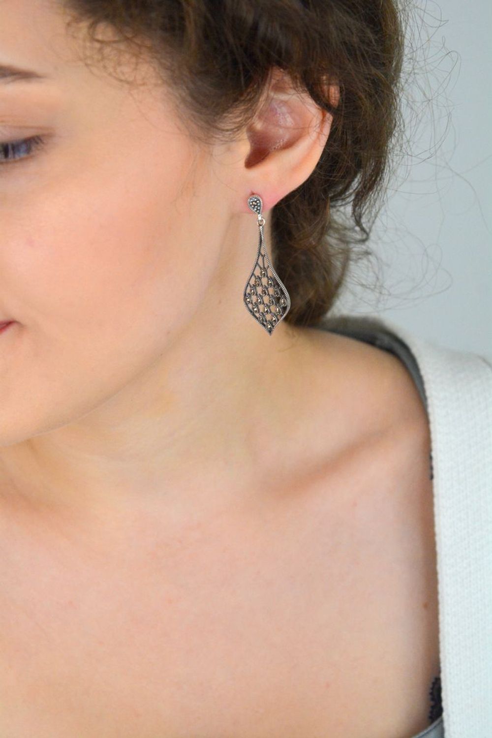 Srebrne kolczyki damskie łezki z markazytami  Długie  Próba 925  DIA-KLC-13148-925.jpg