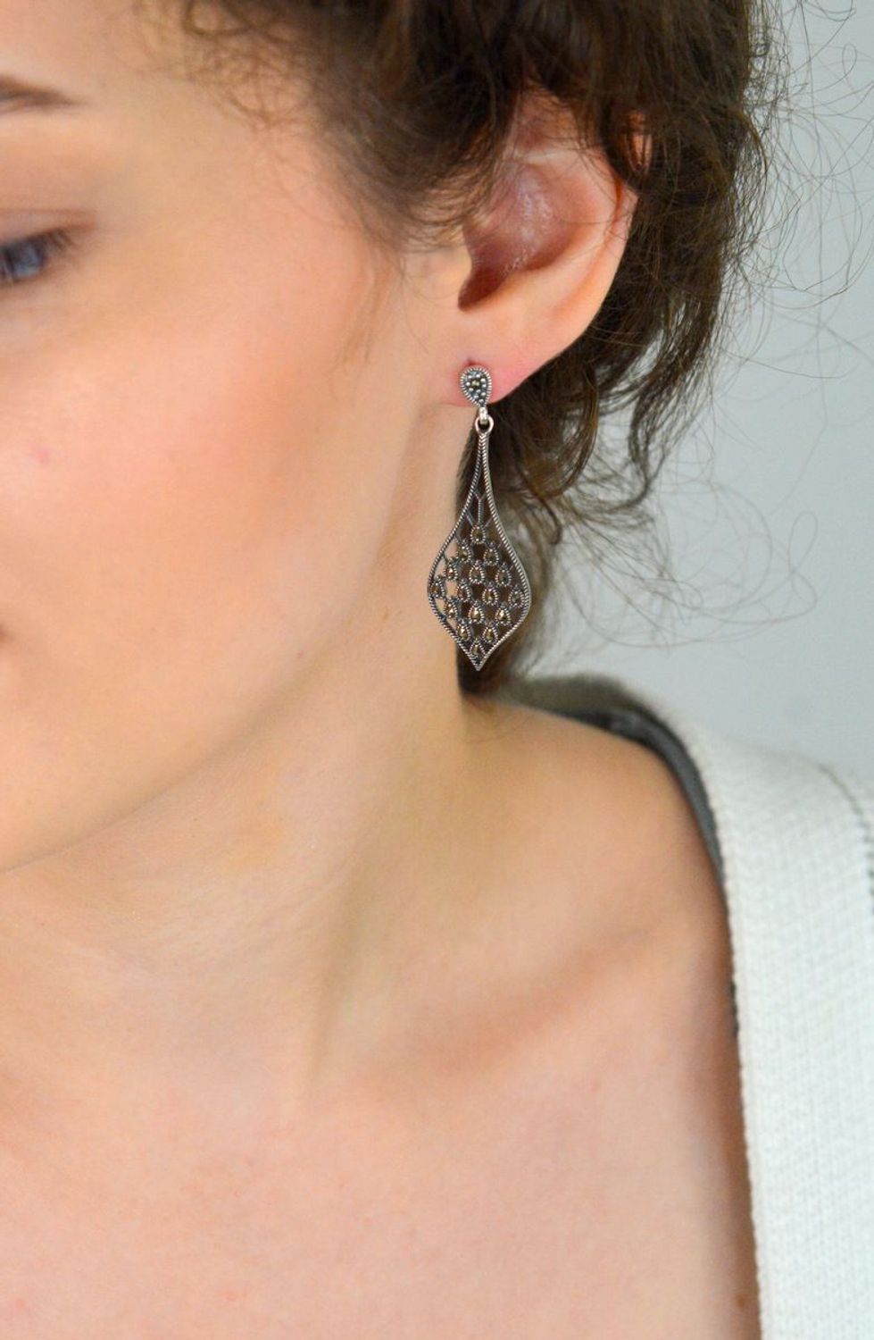 Srebrne kolczyki damskie łezki z markazytami  Długie  Próba 925  DIA-KLC-13148-925.jpg