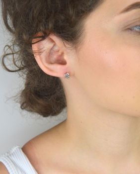 Kolczyki srebrne dziecięce i damskie DIA-KLC-13151-925 z motywem sowy, próba 925, wymiary 9x5 mm, waga 0,90 g, zapięcie na sztyft. Uroczy dodatek dla każdej wieku (2).JPG