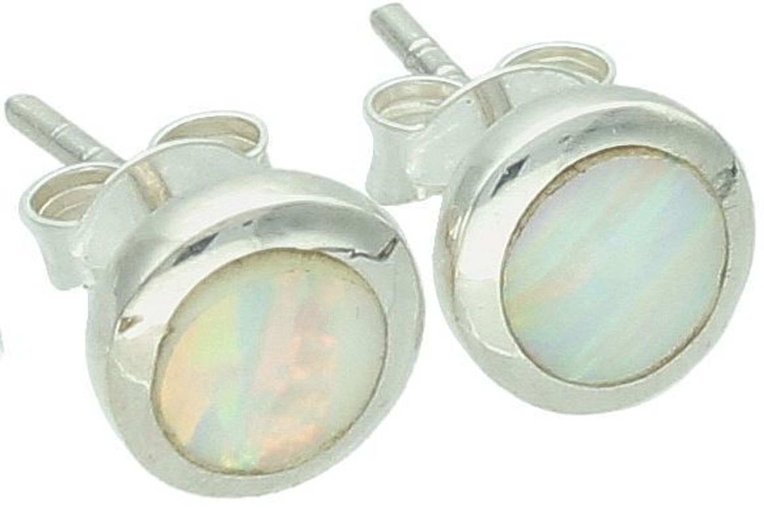 Kolczyki damskie DIA-KLC-13168-925 – srebro próby 925, okrągłe, zdobione syntetycznym opalem, średnica 7 mm, waga 1,80 g, zapięcie na sztyft. Elegancka i ponadczasowa biżuteria.1.jpg