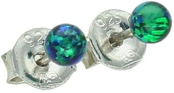 Kolczyki srebrne DIA-KLC-13183-925 z zielonym syntetycznym opalem. Próba 925, średnica 3 mm, waga 0,40 g, zapięcie na sztyft. Delikatny, subtelny akcent kolorystyczny do codziennych stylizacji.1.jpg