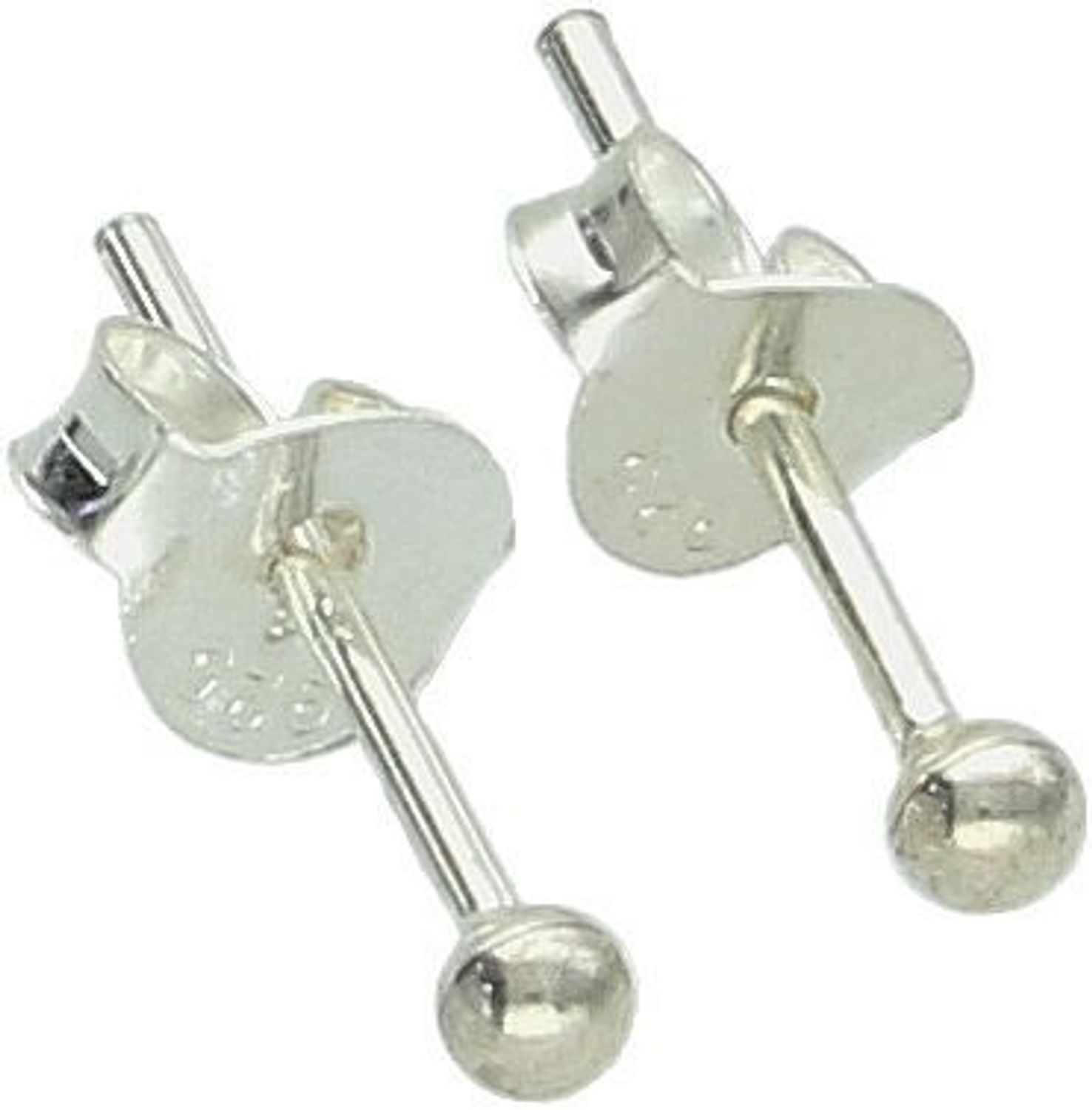 Eleganckie i subtelne srebrne kolczyki damskie próby 925 – model DIA-KLC-13241-925. Delikatne kuleczki o średnicy 2 mm na zapięcie sztyftowe. Idealne na co dzień i na prezent. Sprawdź teraz!1.jpg