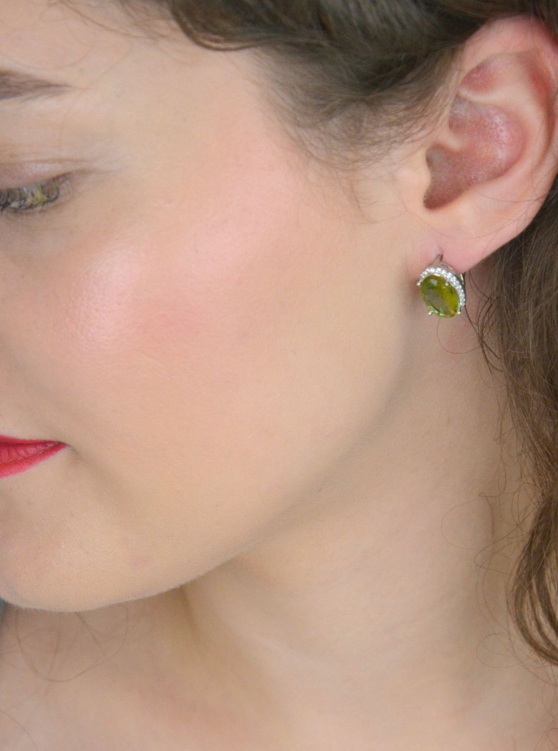 Srebrne kolczyki damskie z różową cyrkonią i białymi kamieniami – 1,5 cm.jpg